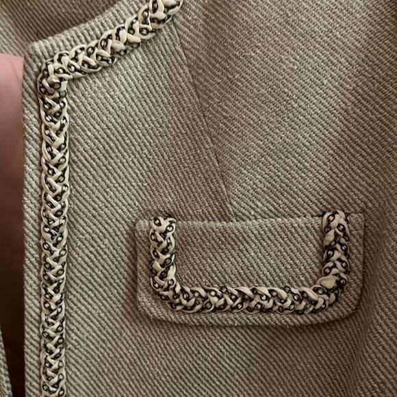 Rebecca Taylor light gray textured jacket w braided detailing. Size 6 - Picture 2 of 9